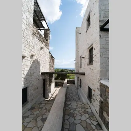 Ferienhaus Traditional Stoned House For 3 People In